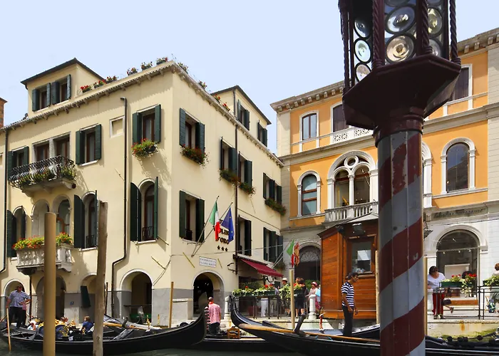 Violino D'oro ホテル